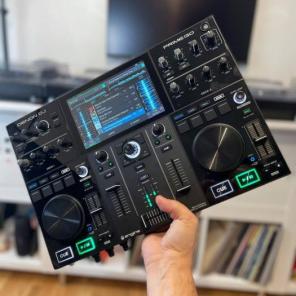 Новый профессиональный DJ контроллер Denon Prime Go